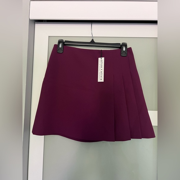 Alice + Olivia purple mini skirt size 2